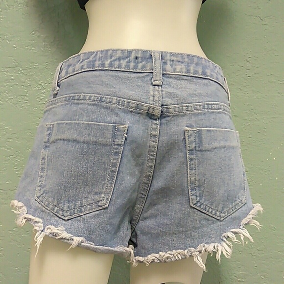 FOREVER 21 SHORT. - Picture 2 of 6